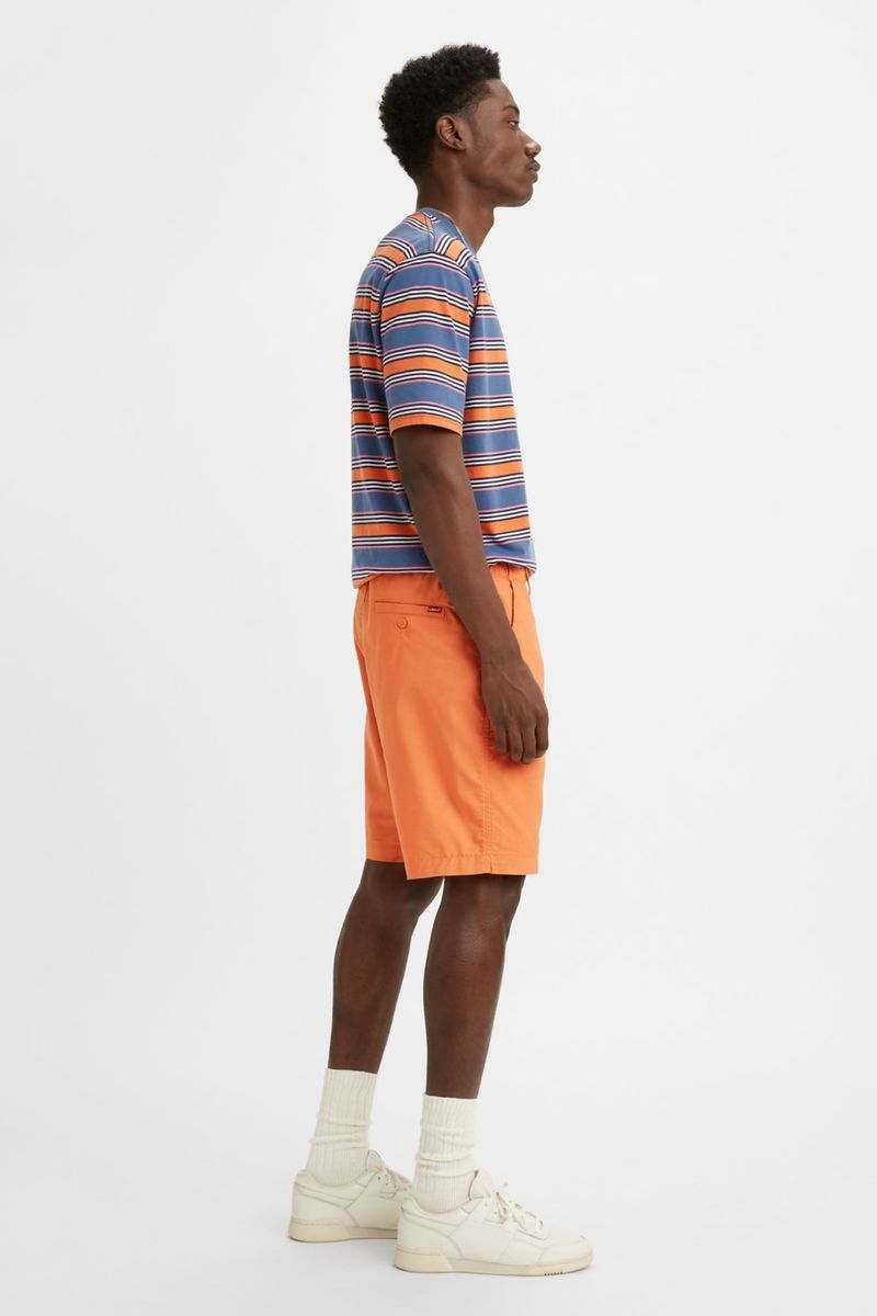 Outfit short naranja online hombre