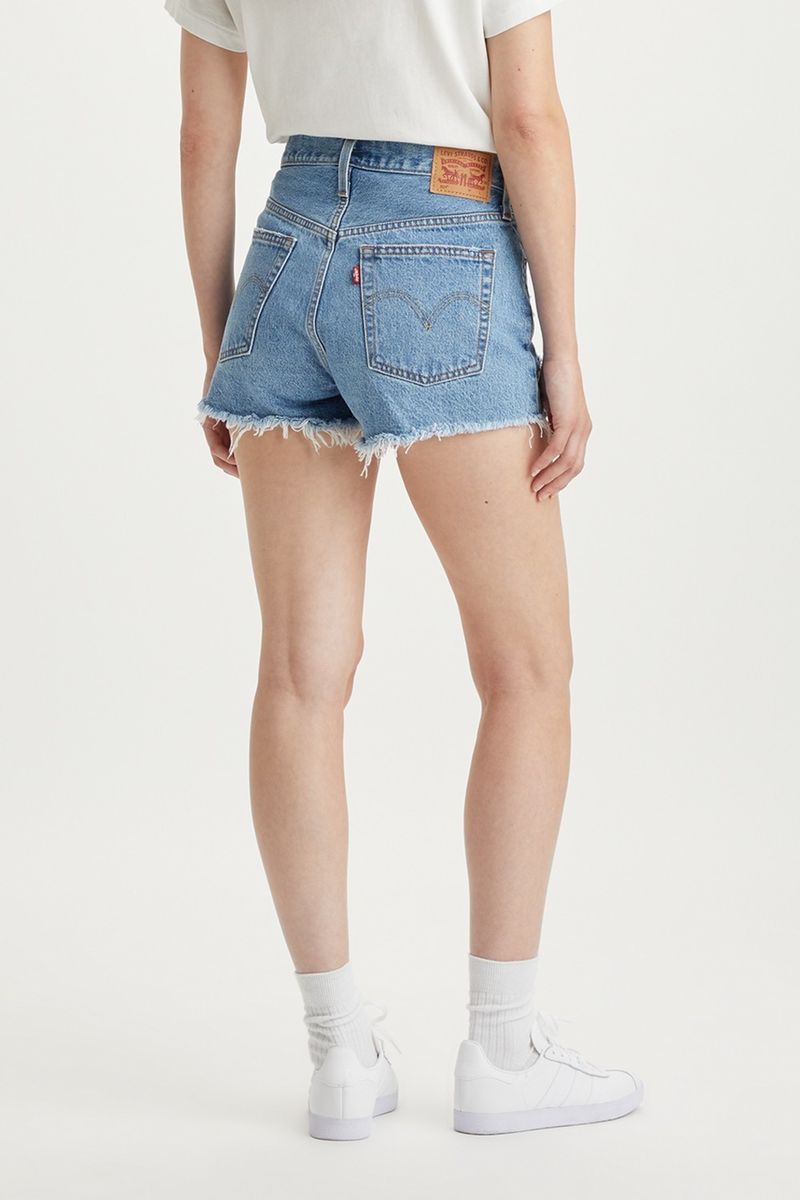 Short mujer online levis