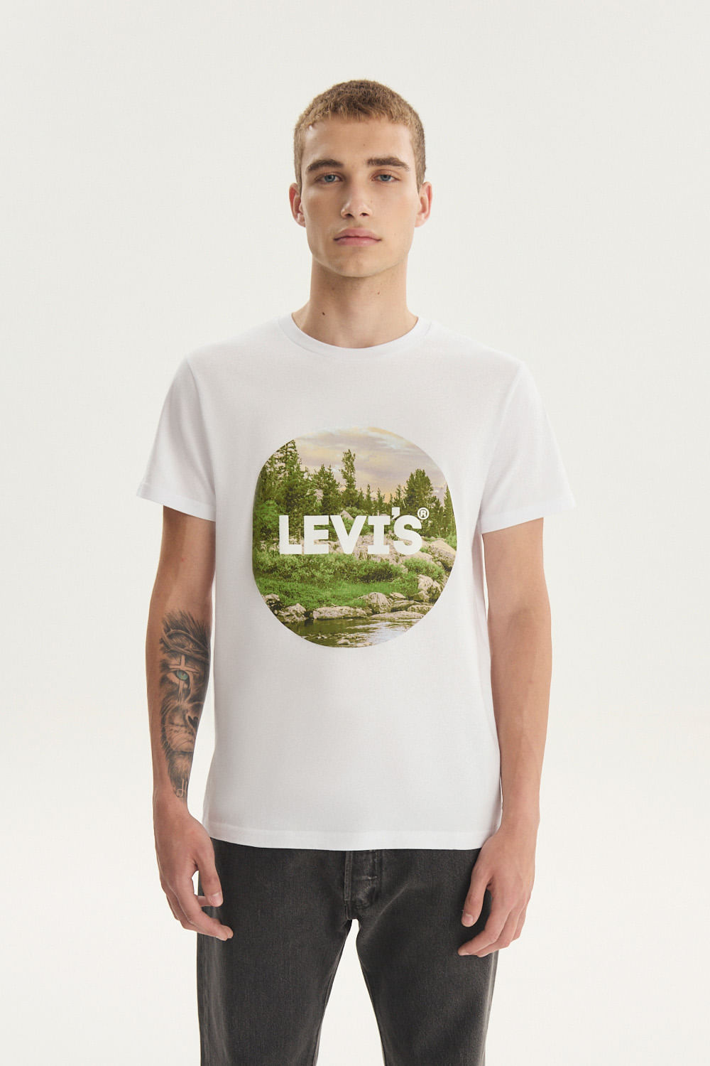 Remera levis blanca on sale